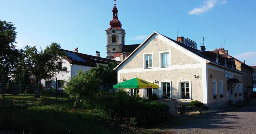 Pension U Milana Dvur Kralove nad Labem Exterior photo